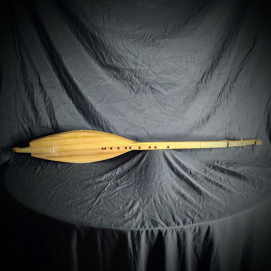 The Philippine Boat Lute