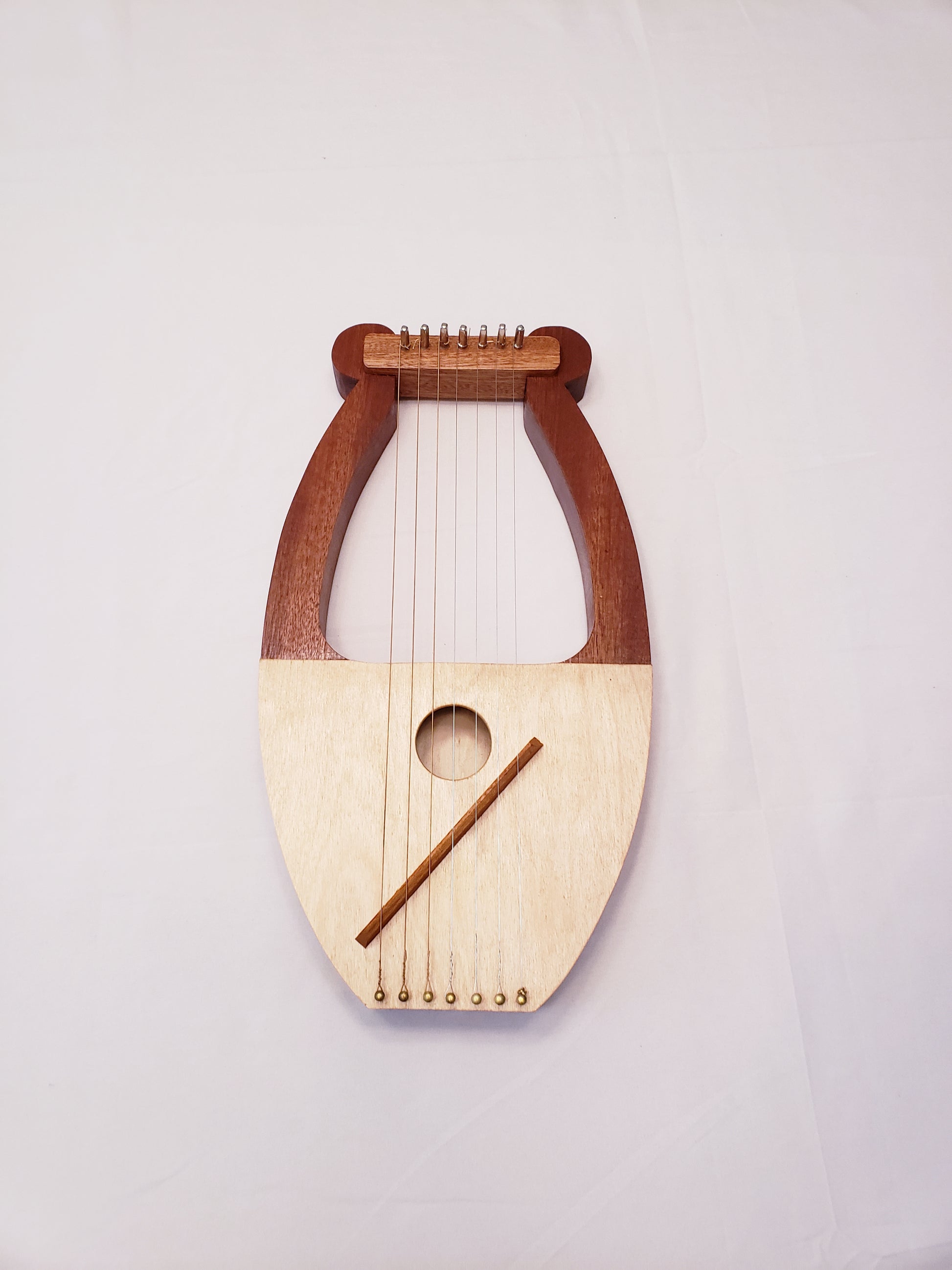 lyre with 7 strings: direct view