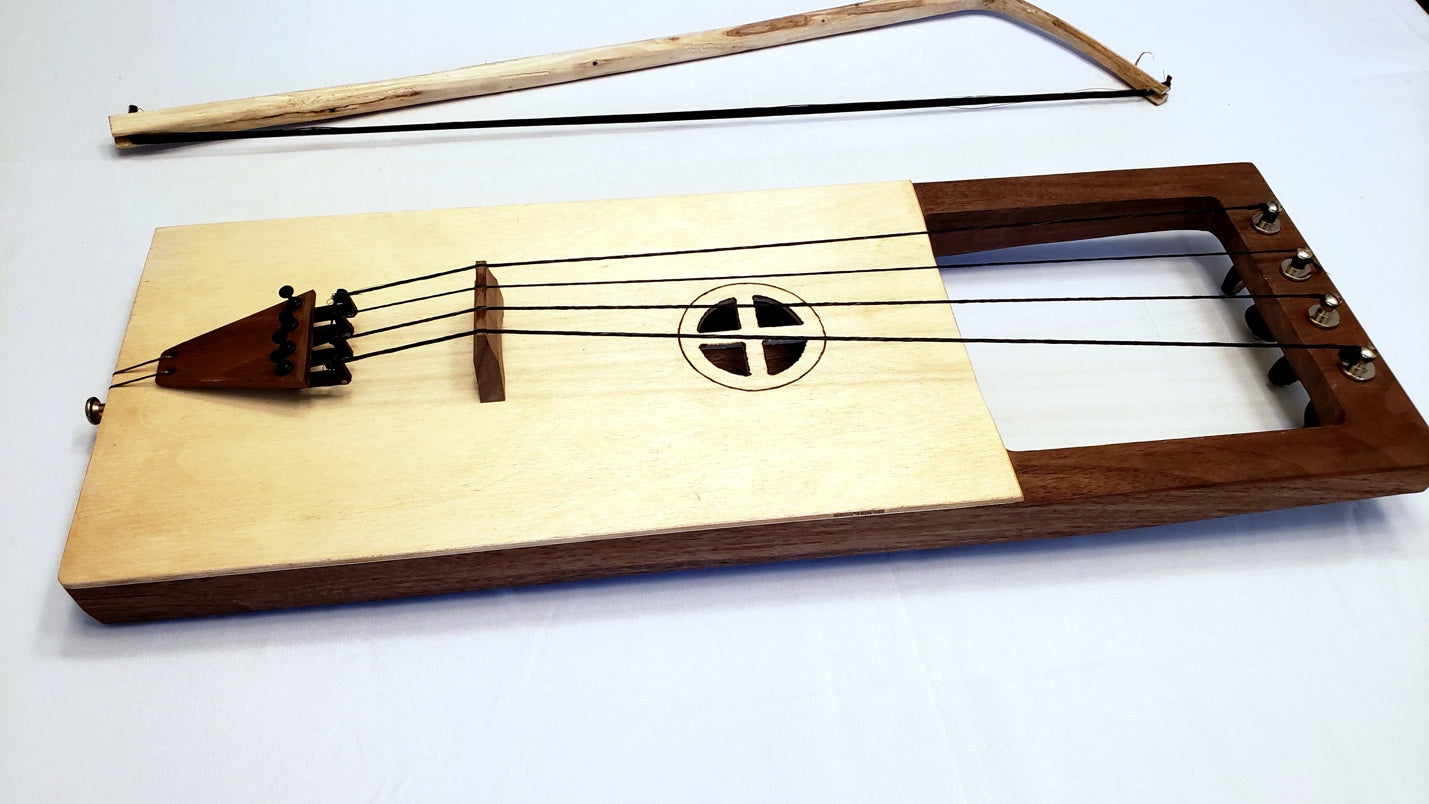Tagelharpa: Right Side View
